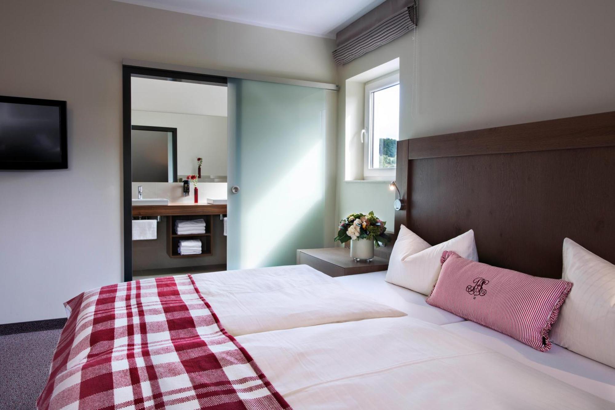 Best Western Hotel Brunnenhof Weibersbrunn Ngoại thất bức ảnh