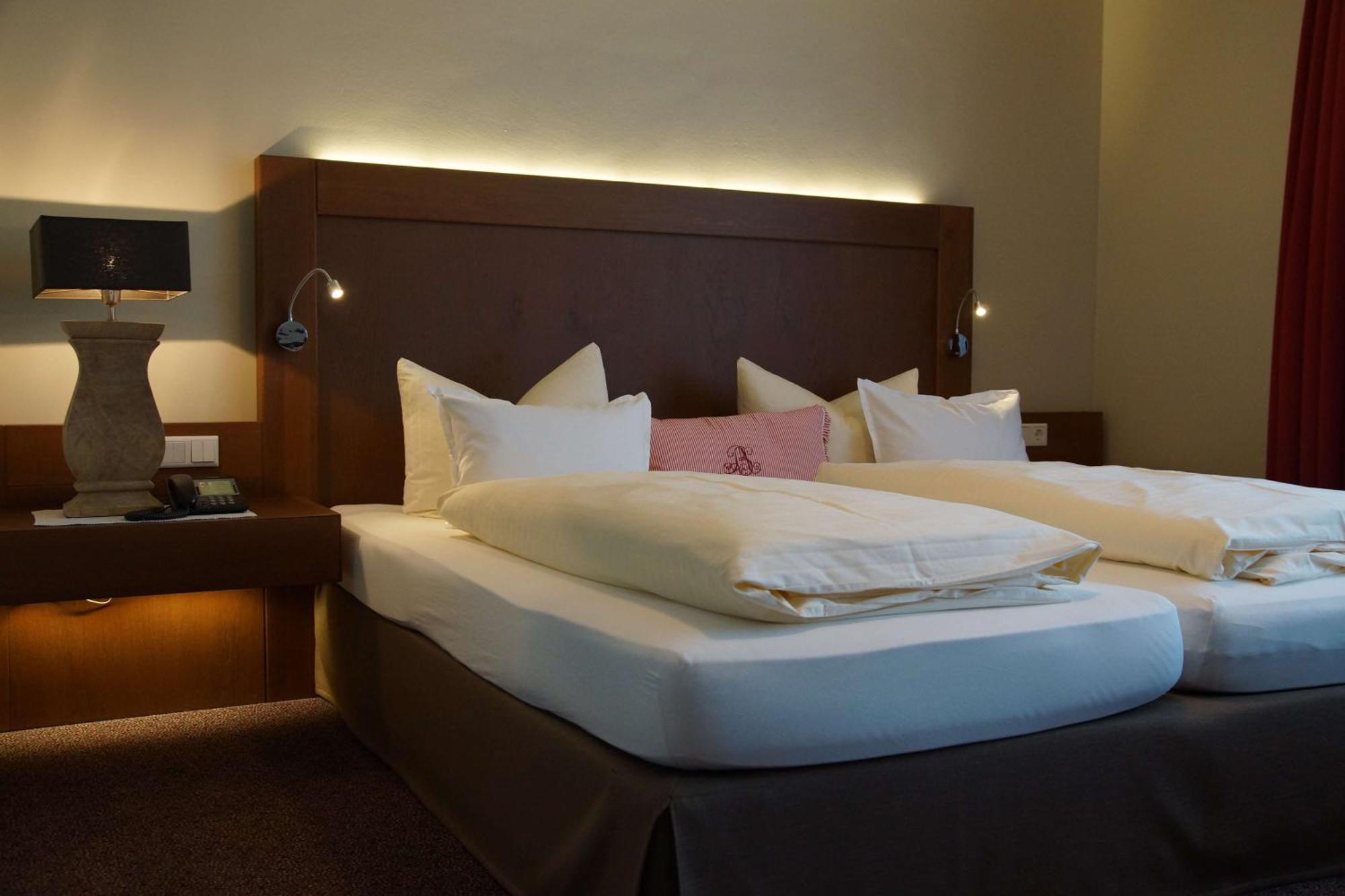 Best Western Hotel Brunnenhof Weibersbrunn Ngoại thất bức ảnh